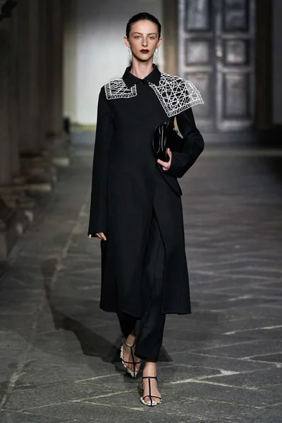 Look 53